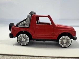 Maisto SUZUKI SAMURAI 4X4 Jeep 1/64 Loose Custom Wheel Swap 3D Lowrider - Picture 1 of 18