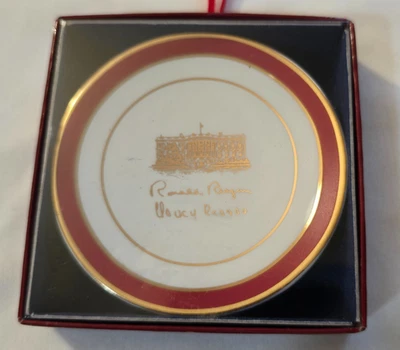 Reagan Bush 1981 Inauguración Reproducción Fina China Firmado Placa Adorno Foto 1 de 4