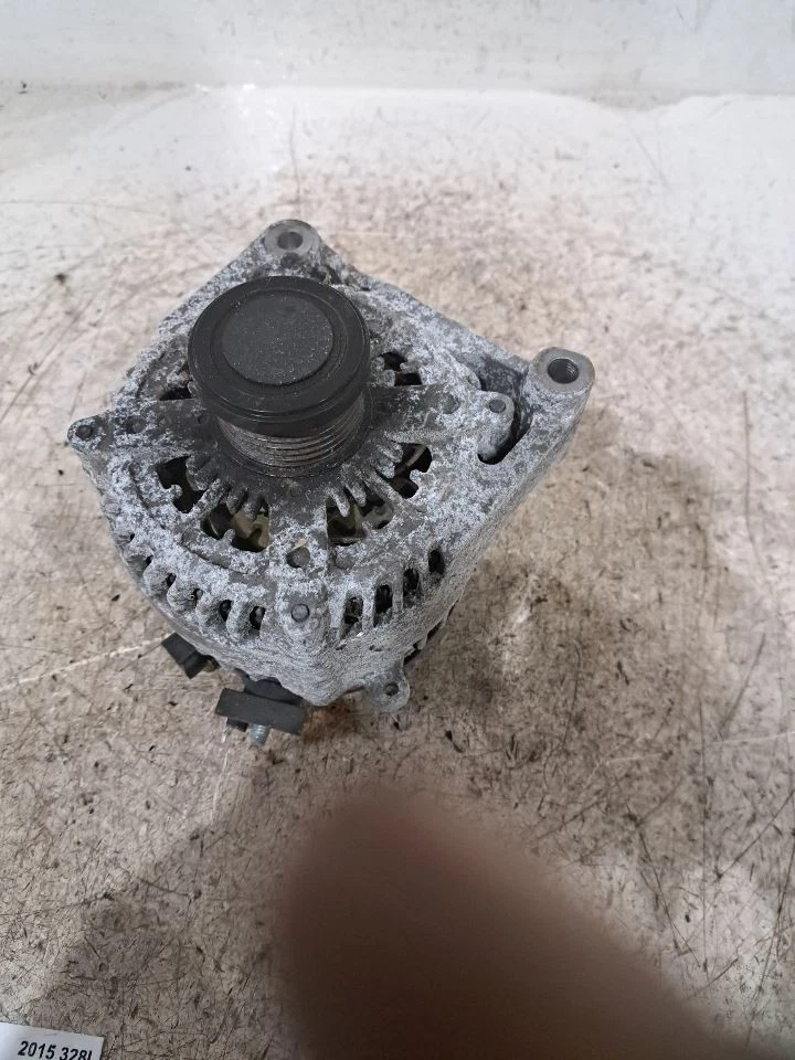 Alternador 2015 328i Sku#4296094 Foto 1 de 4