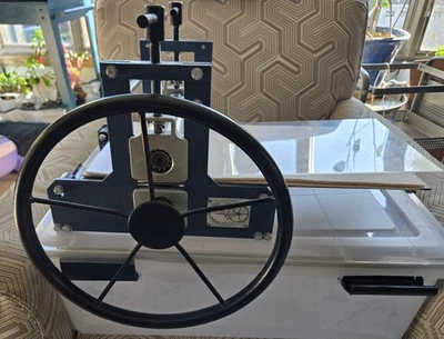 Etching press A4, made by Etching press shop, printmaking, barely used - Image 1 of 4