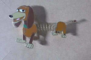 Prendedor de intercambio Disneyland Resort Paris Toy Story Slinky Dog 2004 RARO - Imagen 1 de 3