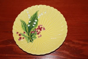 Vintage German Majolica Plate 4563 – Lily of the Valley Floral Fan Design 7 7/8" - Picture 1 of 4