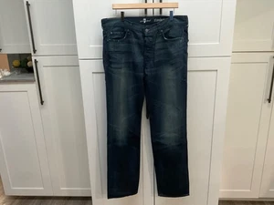 Pantalones de mezclilla 7 For All Mankind para hombre lavado oscuro botón mosca pierna recta estándar W36 nuevos con etiquetas - Imagen 1 de 9