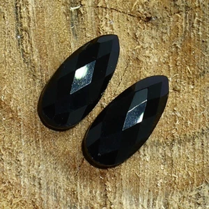 Par de peras facetadas de ónix negro briolette naturales sueltas para hacer joyas - Imagen 1 de 3