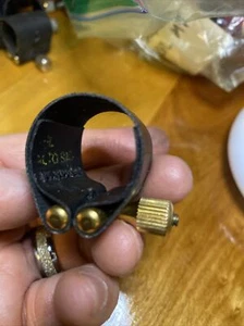 Rovner 1RL Hard Rubber Dark Ligature for Alto Sax￼ - Picture 1 of 12