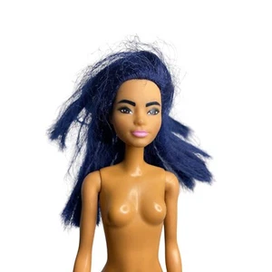 🥝 NUDE BARBIE FASHIONISTAS #143 PETITE BODY HISPANIC BLUE HAIRED DOLL FOR OOAK - Picture 1 of 4