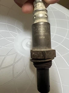 Toyota Sienna 2011-2016 Oem Oxygen Sensor 89465-08060 - Picture 1 of 1