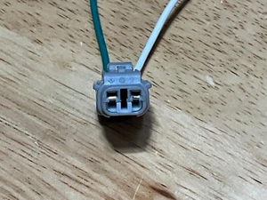 Brake Fluid Level Sensor Connector Plug For 2000-2003 Lexus ES300 - Picture 1 of 3