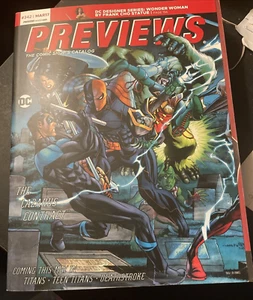 PREVIEWS CATALOG MARCH 2017 - Picture 1 of 2