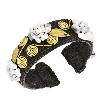 Brazalete de jardín remolino de latón con racimo de piedra turquesa blanco Foto 1 de 4