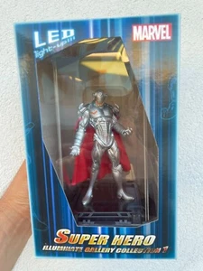 Ultron Marvel Super Hero Illuminate Gallery Statuetta Topi Illuminata a Led 10cm - Bild 1 von 13