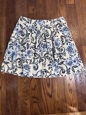 Ann Taylor Loft Ladies 4 Cotton Pleated Skirt White with Blue Flowers Back Zip