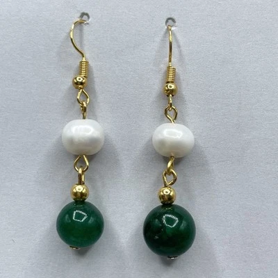Artisan Handcrafter Emerald Gemstone Freshwater Pearl Dangle Earrings Gold Tone - Image 1 of 4