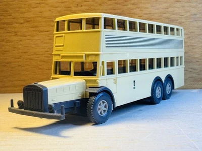 1:87 H0 Wiking 373, Büssing Doppeldeckerbus D 38 Berlin BVG, hellelfenbein - Bild 1 von 4