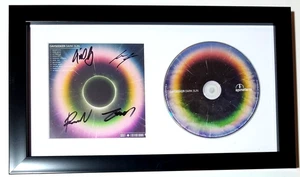 DAYSEEKER Full Band handsigniert Dark Sun CD gerahmtes Display #2 COA handsigniert - Bild 1 von 2
