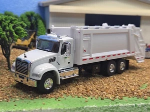 Custom Mack REFUSE GARBAGE REAR LOADER TRASH Truck 1/64 dcp Greenlight Ertl Farm - Bild 1 von 14