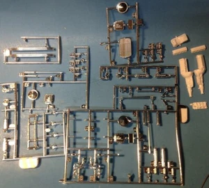 Vintage Revell '32 Ford Street Rod Parts - Picture 1 of 8
