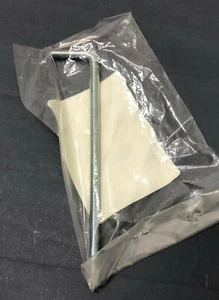 1461955000 PIN CLARKE - Picture 1 of 1