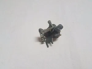 COPERCHIO VALVOLA GAS CARBURATORE DELL'ORTO SHBC 19 - E PER VESPA - Picture 1 of 1