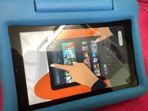 Amazon Fire 7 kids tablet (9th Generation) 16GB  7in excellent condition in blue - Picture 1 of 18