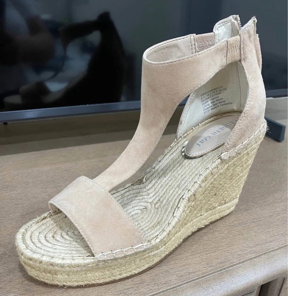 Cuña Kenneth Cole talla 8,5 nueva para mujer Foto 1 de 1