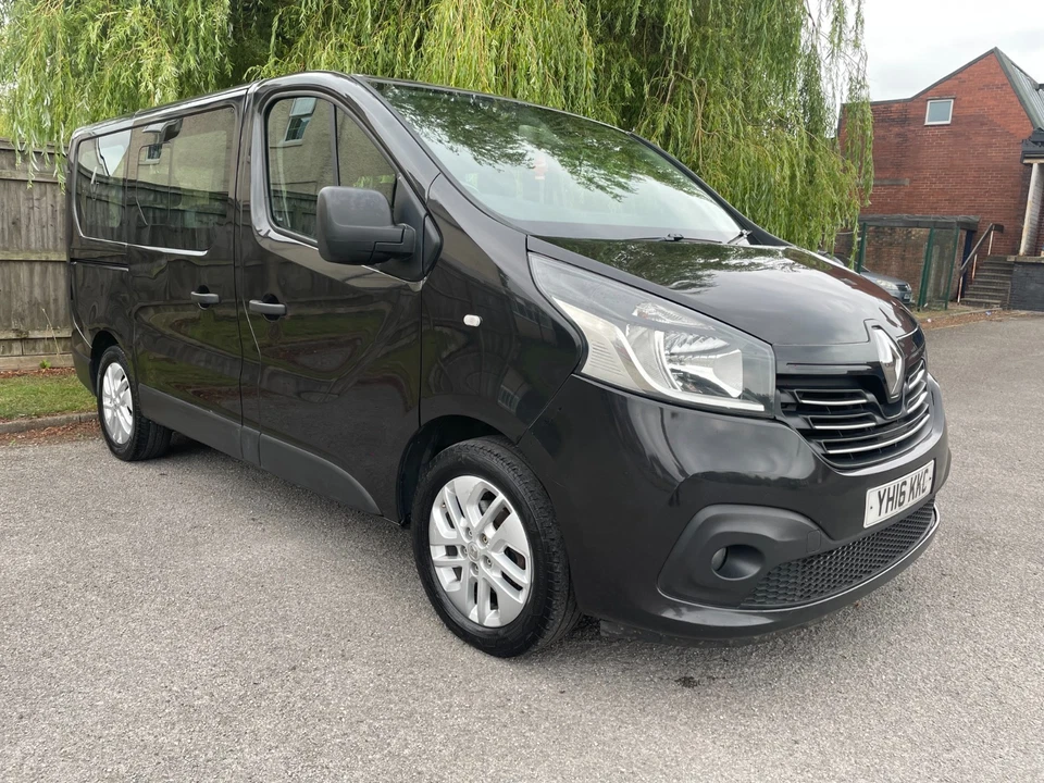 2016 Renault Trafic Sport Energy SL27 1.6 DCi 9 Seater Minibus *New MOT *No VAT - Image 1 of 4