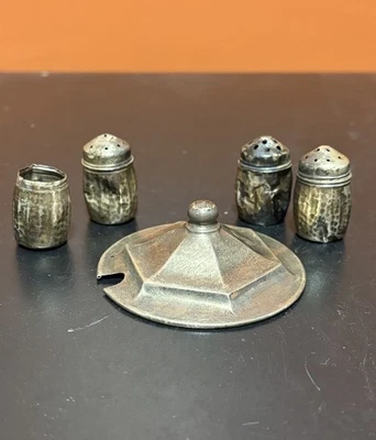 Piezas de chatarra de plata de ley sal pimienta agitador monograma tapa 0,7 onzas en total Foto 1 de 4
