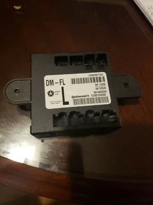 2011-2014 Chrysler 300 Dodge Charger OEM módulo de porta direita 68155770AC - Imagem 1 de 4