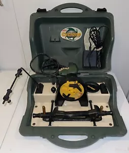 Berkley Avvolgitore Ciclone Portatile Lenza da Pesca Mulinello Stazione di Bobina CY1 Triangolo - Foto 1 di 9