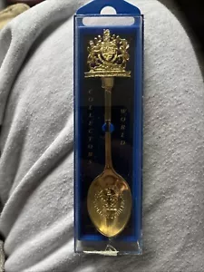 COLLECTORS WORLD QUEEN ELIZABETH II GOLDEN JUBILEE SPOON 22CT GOLD FINISH - Picture 1 of 2