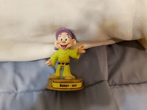 DISNEY 100 YEARS OF MAGIC McDonalds 2002 Happy Meal Spielzeug DOPEY (1937) - Bild 1 von 6