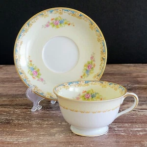 Vintage Cream, White & Blue Floral Teacup & Saucer c.1945-48 Japan Rose China - Picture 1 of 15