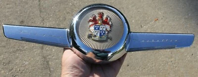 Kaiser Frazer 1951 Manhattan volante bocina anillo moldura OEM Foto 1 de 4