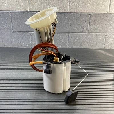 Módulo de unidad de suministro de bomba de combustible Audi RS7 2014-2018 4,0 L V8 4G0919051F fabricante de equipos originales Foto 1 de 4