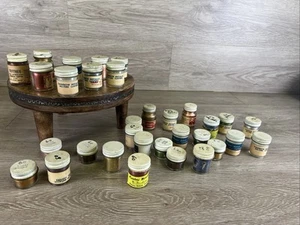 Lote De 32 Botellas De Vidrio De Colección de Pintura En Polvo Lustre Metal para Cerámica de la década de 1960 - Imagen 1 de 12