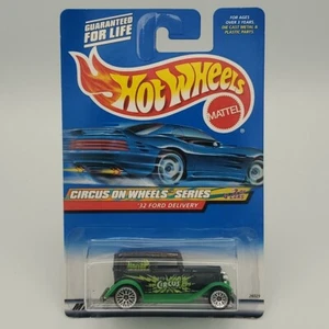 Hot Wheels 2000 #026 Circus On Wheels 2/4 '32 Ford Delivery - Picture 1 of 14