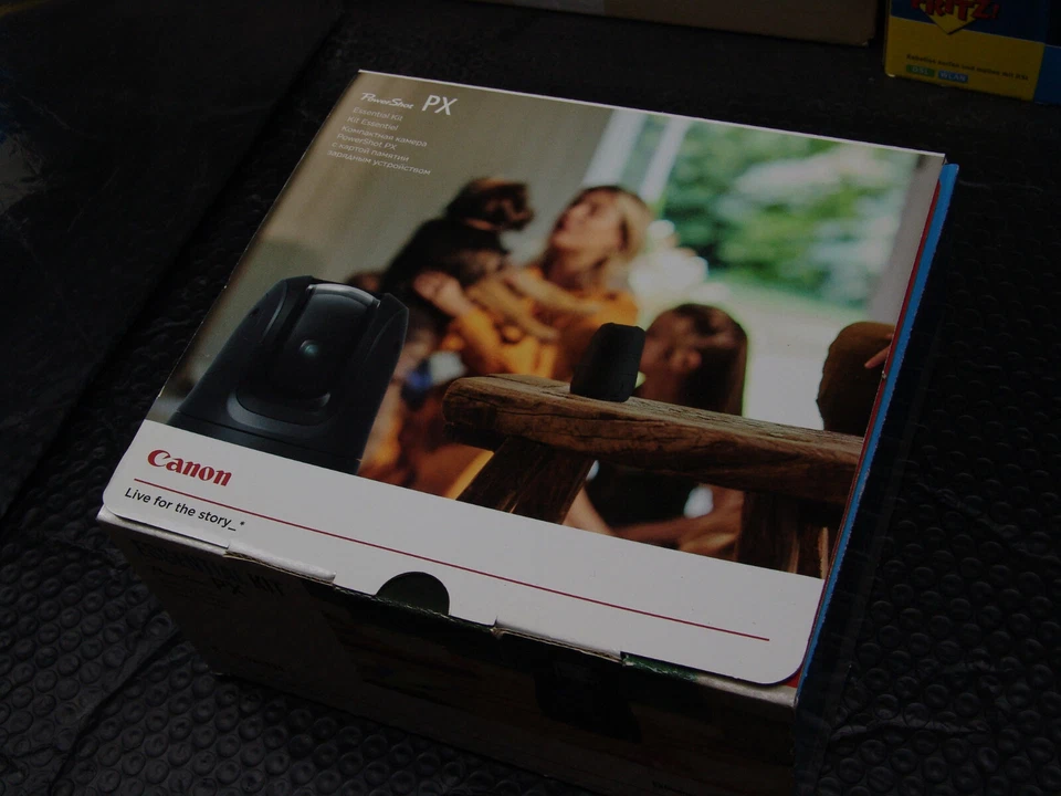 Canon PowerShot PX Essential Kit 3x Zoom 1080p/60 fps 11,7 MP PTZ Camera Weiß - Bild 1 von 4