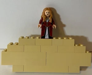 VTG Lego Pirates of Caribbean Minifigure Elizabeth Swann poc002 Set #4181 - Picture 1 of 6