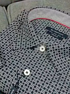 NWT Bugatchi Men's M Short Sleeve button down Shirt Circular shapes/Geo Shaped - Picture 1 of 12