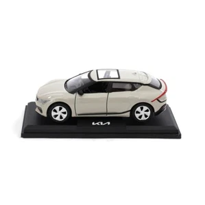 Kia EV6 Modello Auto Da Collezione Glacier Metallic 1:38 - Foto 1 di 3