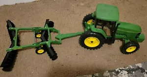 John Deere Farm Toy Tractor Thrasher 7600 with disc 1/16 - Picture 1 of 5