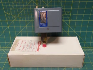 Johnson Controls P70GA-30 Steuerungen für Hochdruckanwendungen - Bild 1 von 5