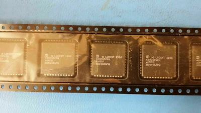 (25 PCS) CDP68HC05C8N IC MICROCONTROLLER 8-BIT 6805 CPU CMOS PLCC 44PIN - Image 1 of 3