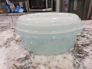 Vintage Rubbermaid Servierschoner rund #2 Behälter blau mit hellblauem Deckel 1,7 Pt 850 ml - Bild 1 von 6
