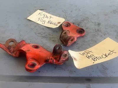 1986 HONDA XR80R OEM LEFT RIGHT FOOT RESTS PEGS MOUNTS BRACKET 043 - Image 1 of 4