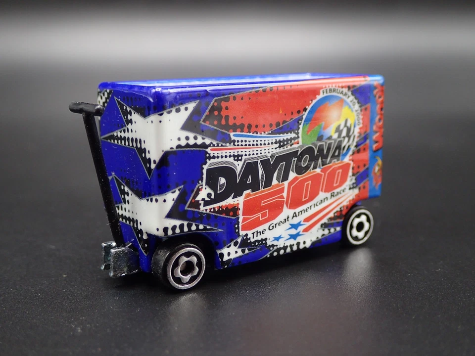 NASCAR Attrezzo Cart Guerra Carro Daytona 500 Woody 1:64 Scala Modellino Auto - Immagine 1 di 4