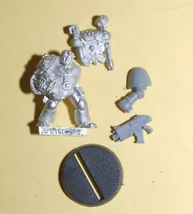 Warhammer 40k - Space Marines - Classic Metal Apothecary #C - Picture 1 of 1