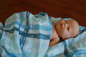 Beautiful Newborn Berjusa Real Girl 17" Baby Doll Anatomically Correct - Picture 1 of 10