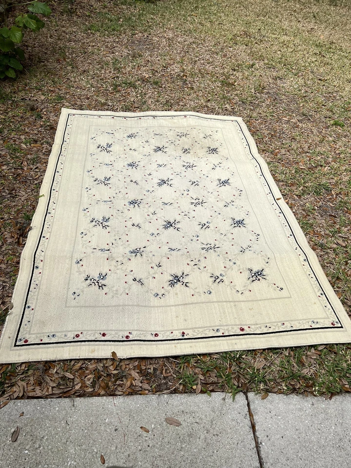 De colección. Alfombra Couristan 100 % lana enganchada a mano beige floral 7 pies 9,75”x 5 pies 5,25” Foto 1 de 4