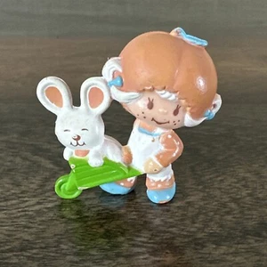 Apricot Hopsalot in Wheelbarrow Strawberry Shortcake PVC 2 Inch Figure Vintage  - Picture 1 of 9